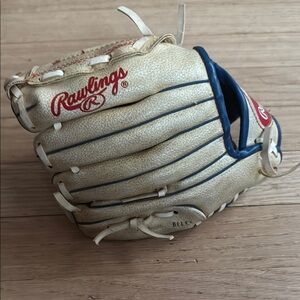 Rawlings Baseball Glove - worn in!
